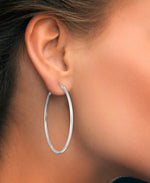 Cargar imagen en el visor de la galería, White Gold_14K Gold Essential Hoop Earrings, Large - iHeart Jewels_I_Heart_2